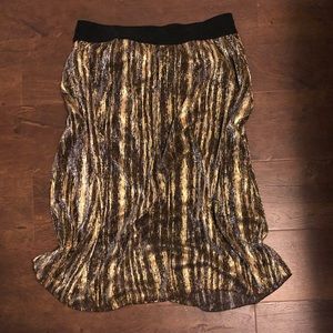 Lularoe Elegant Gold and Black Lola